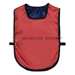 Купить Манишка футбольная двусторонняя универсальная Spektr Sport красно-синяя в Боровске 